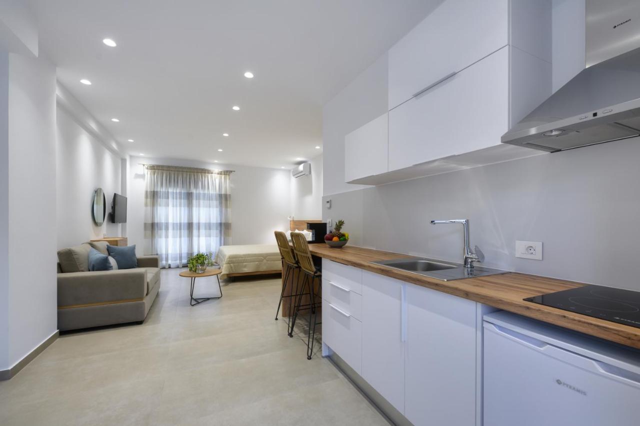 Suites Of Happiness Parga Exterior photo