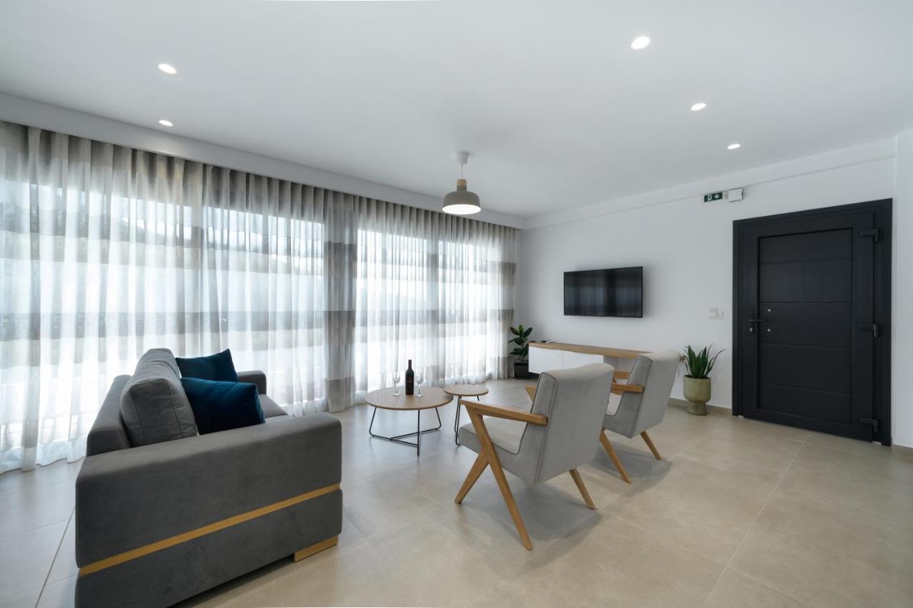 Suites Of Happiness Parga Exterior photo