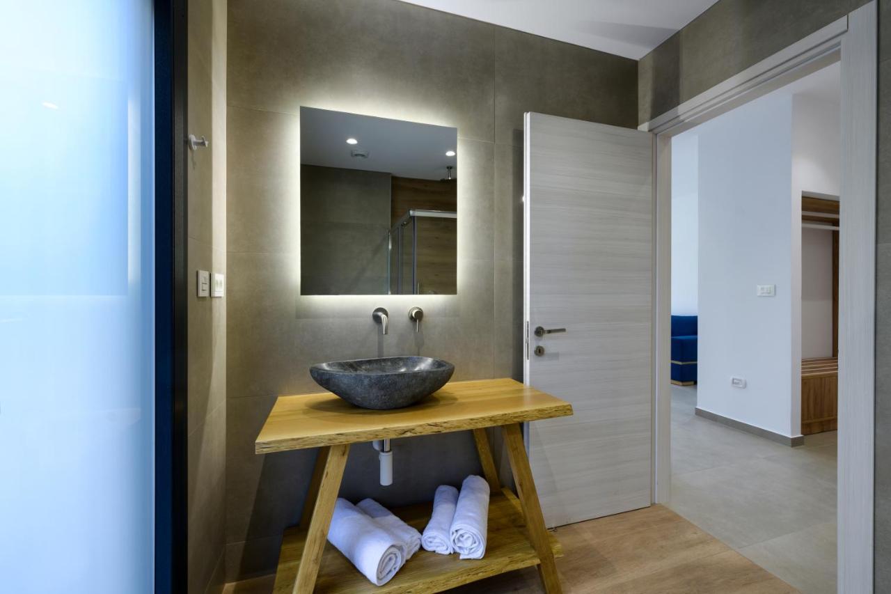 Suites Of Happiness Parga Exterior photo