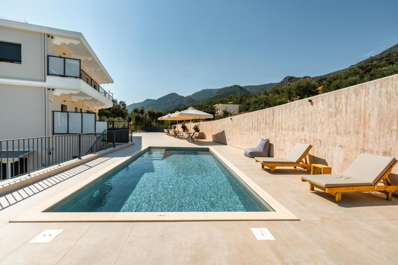 Suites Of Happiness Parga Exterior photo